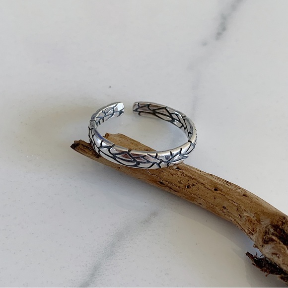 Cracked ring , sterling silver ring, stacking ring silver, cracking ring - Picture 4 of 7